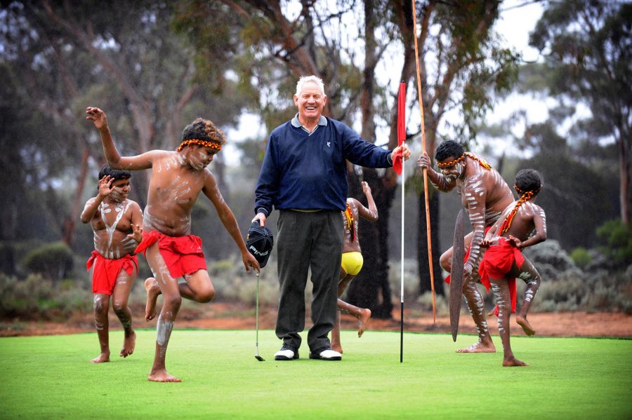 Len and the Ngadju dancers