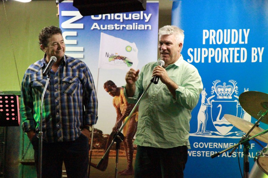 Marco and Muz performing at Fowlers Bay